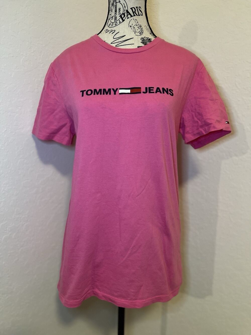 Tommy Hilfiger Women’s Tee Pink Shirt Small Short Sleeve Basic Casual Top